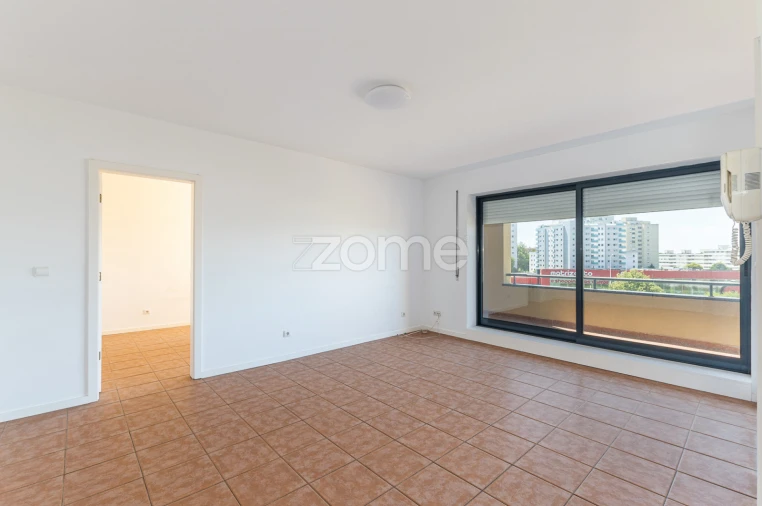 Apartamento T1 para Arrendamento em Paranhos Foto 7