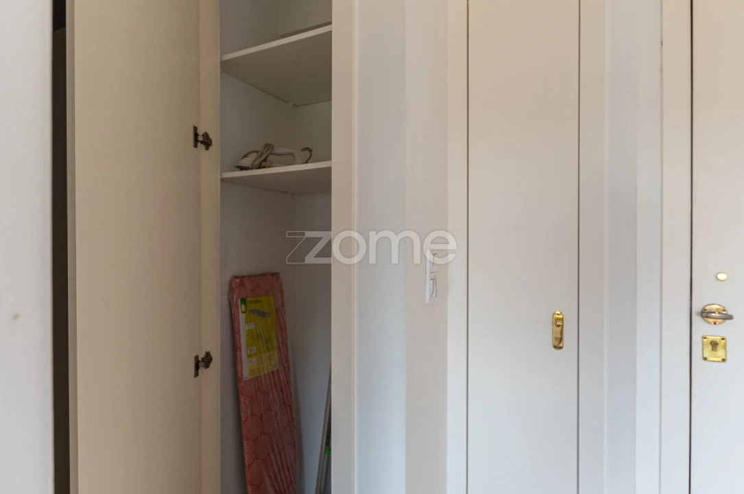 Apartamento T1 para Arrendamento em Paranhos Foto 14