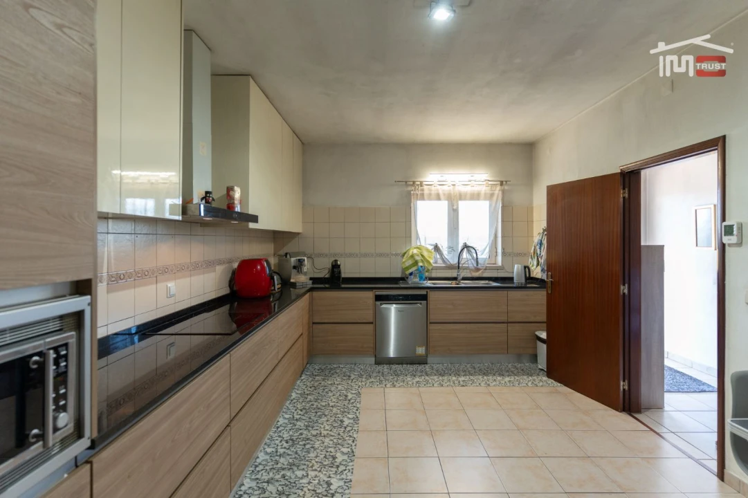 Moradia T3 para Venda em Nossa Senhora das Misericordias Foto 3