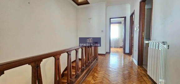 Moradia T5 para Venda em Campanhã