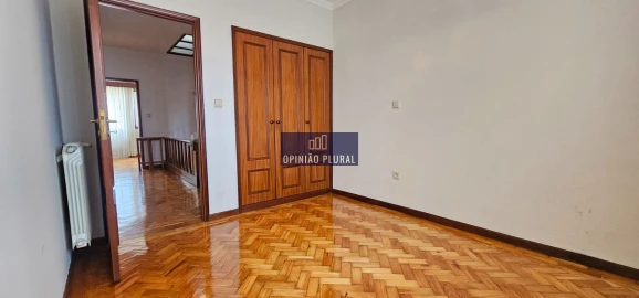 Moradia T5 para Venda em Campanhã