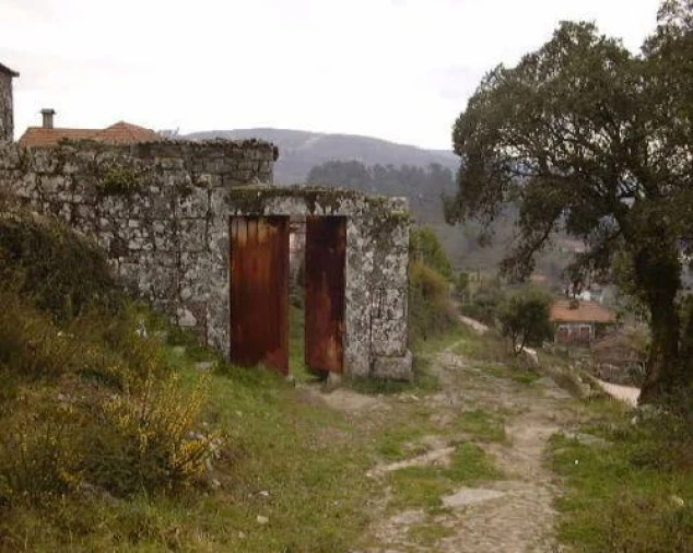 Quinta T0 para Venda em Cossourado e Linhares Foto 1
