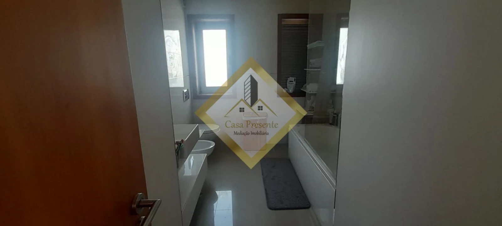 Moradia T4 para Arrendamento em Serzedo e Perosinho Foto 22