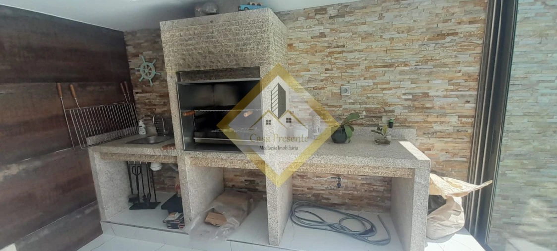 Moradia T4 para Arrendamento em Serzedo e Perosinho Foto 5