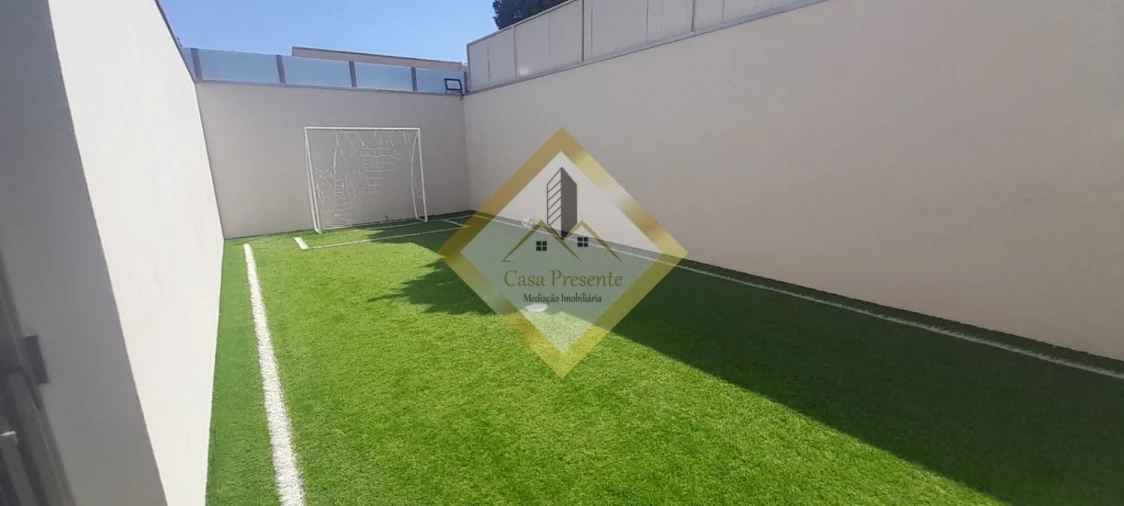 Moradia T4 para Arrendamento em Serzedo e Perosinho Foto 6