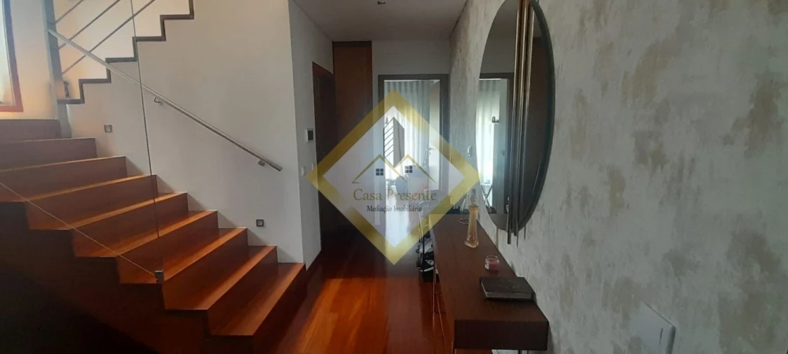 Moradia T4 para Arrendamento em Serzedo e Perosinho Foto 31