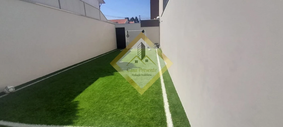 Moradia T4 para Arrendamento em Serzedo e Perosinho Foto 7