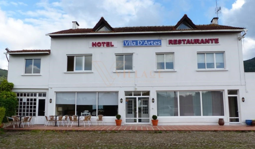 Negócio para Venda em Gondarem Foto 2