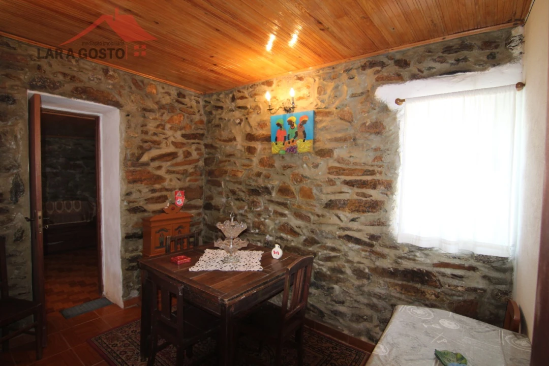 Moradia T2 para Venda em Carrapatas Foto 16