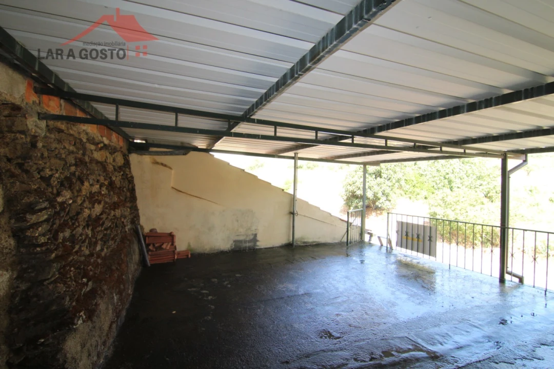 Moradia T2 para Venda em Carrapatas Foto 20