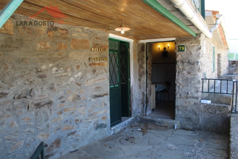 Moradia T2 para Venda em Carrapatas Foto 6