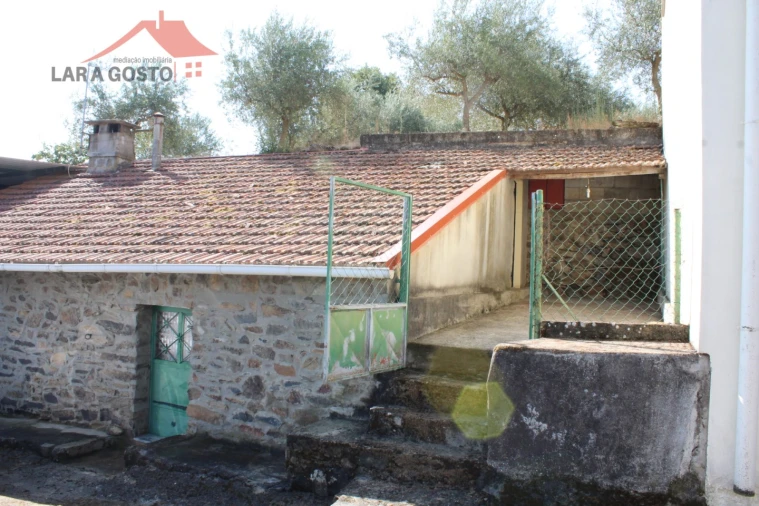 Moradia T2 para Venda em Carrapatas Foto 8