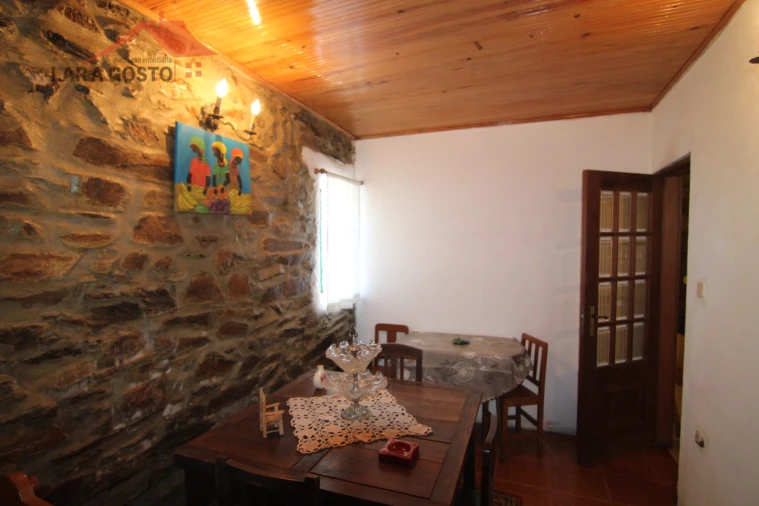 Moradia T2 para Venda em Carrapatas Foto 18