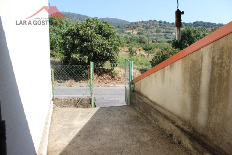 Moradia T2 para Venda em Carrapatas Foto 26