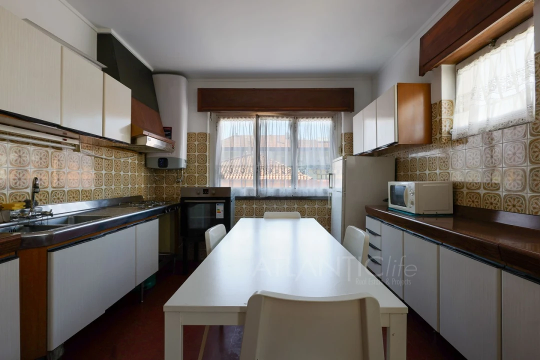 Moradia T6 para Venda em Massamá e Monte Abraão Foto 4