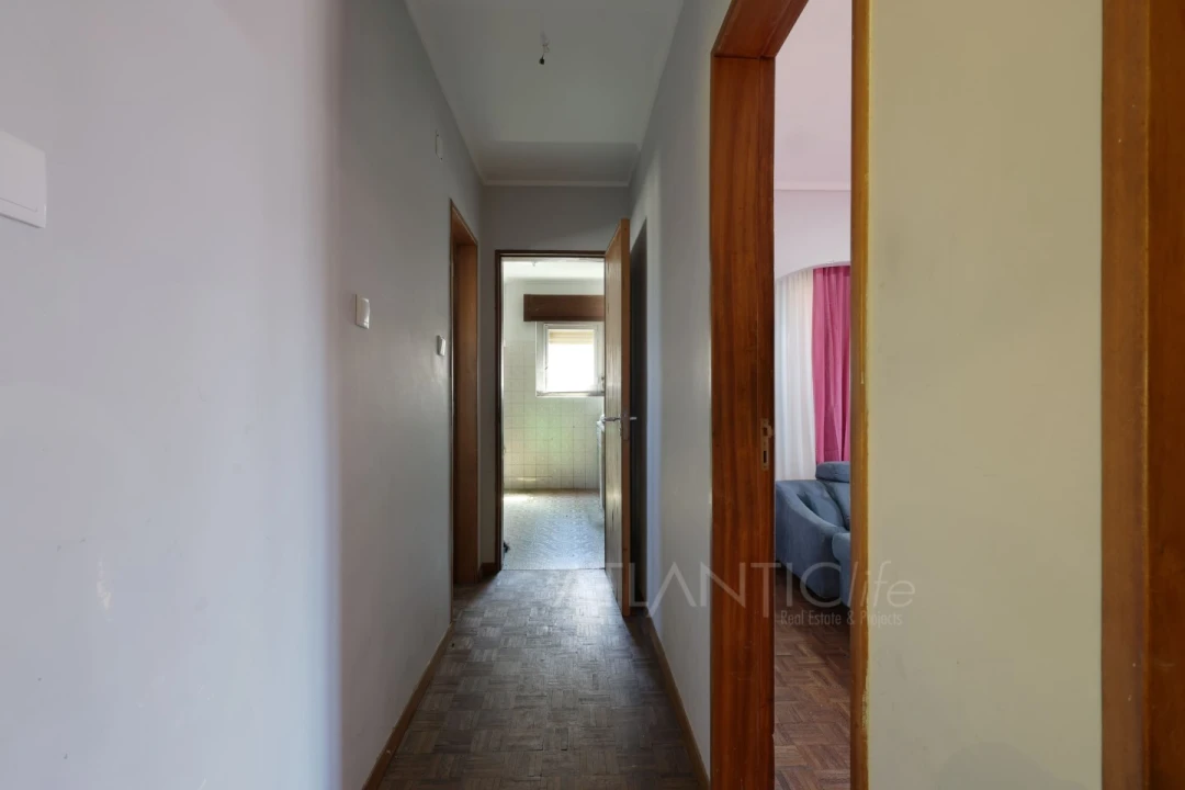 Moradia T6 para Venda em Massamá e Monte Abraão Foto 21