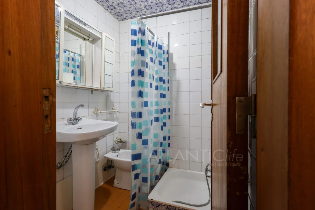 Moradia T6 para Venda em Massamá e Monte Abraão Foto 50