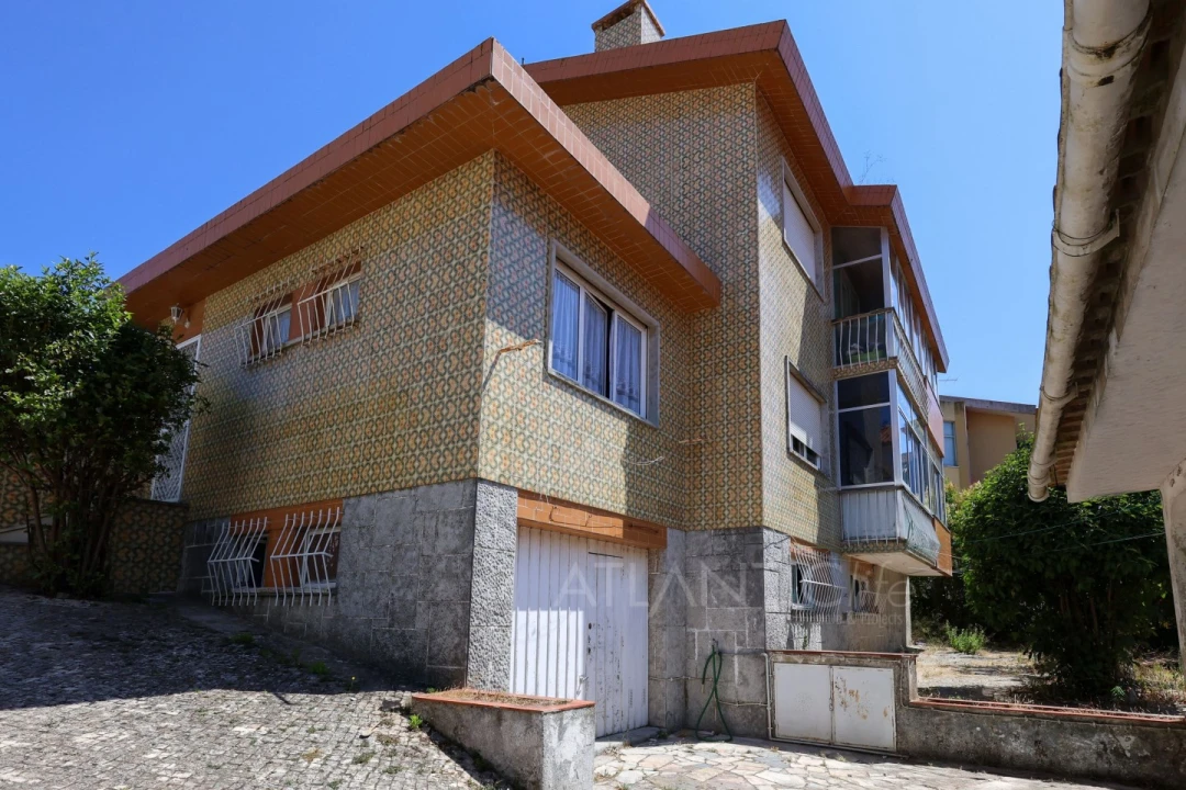 Moradia T6 para Venda em Massamá e Monte Abraão Foto 52