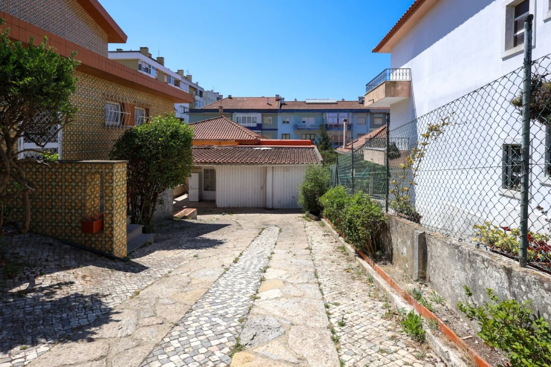 Moradia T6 para Venda em Massamá e Monte Abraão Foto 55