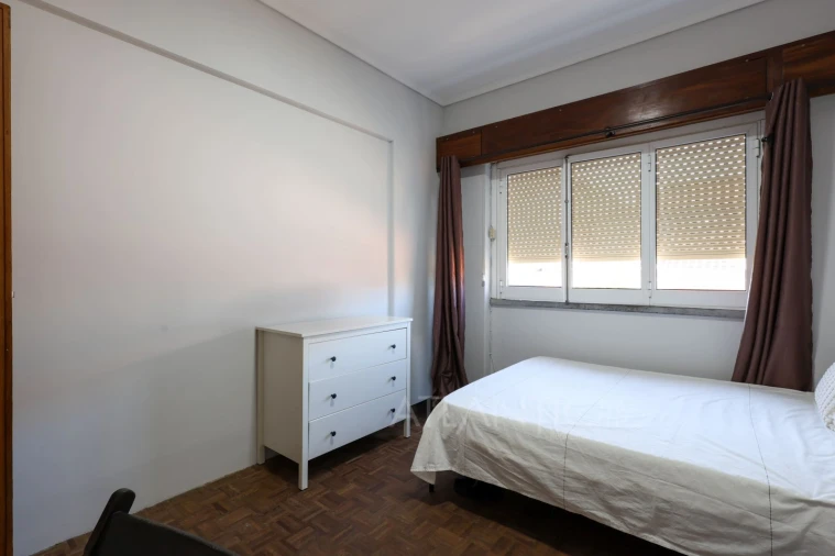 Moradia T6 para Venda em Massamá e Monte Abraão Foto 10