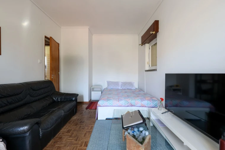 Moradia T6 para Venda em Massamá e Monte Abraão Foto 16