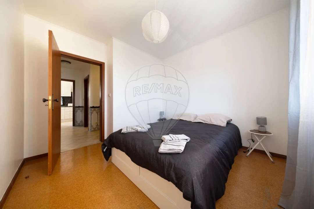 Apartamento T3 para Venda em Campolide Foto 12