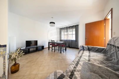 Apartamento T3 para Venda em Campolide