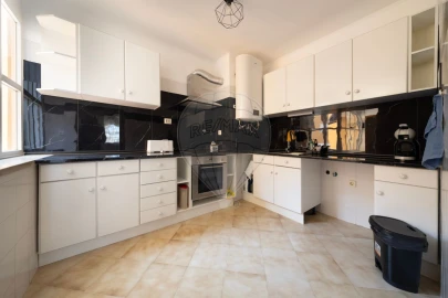 Apartamento T3 para Venda em Campolide