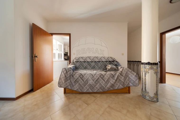 Apartamento T3 para Venda em Campolide Foto 18