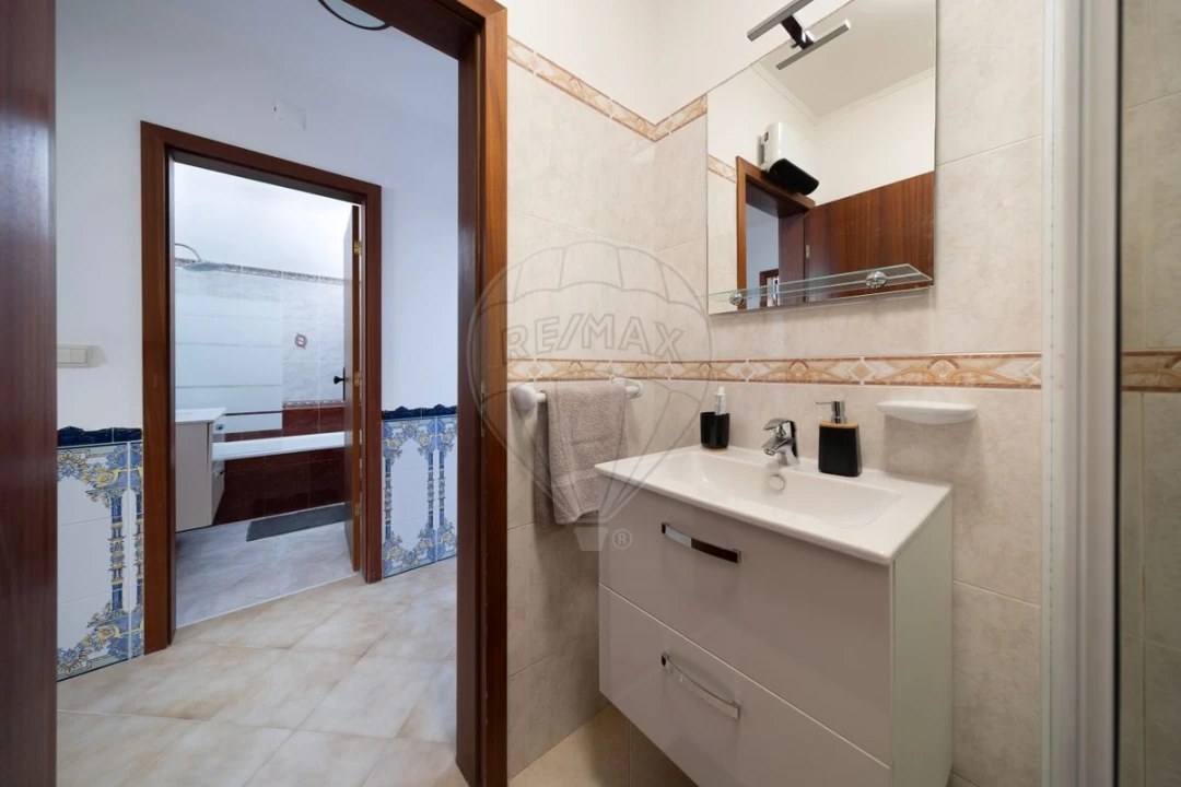 Apartamento T3 para Venda em Campolide Foto 20