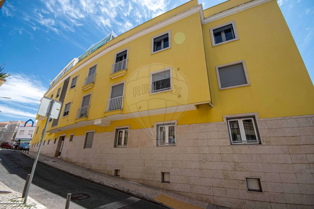 Apartamento T3 para Venda em Póvoa de Santa Iria e Forte da Casa Foto 3