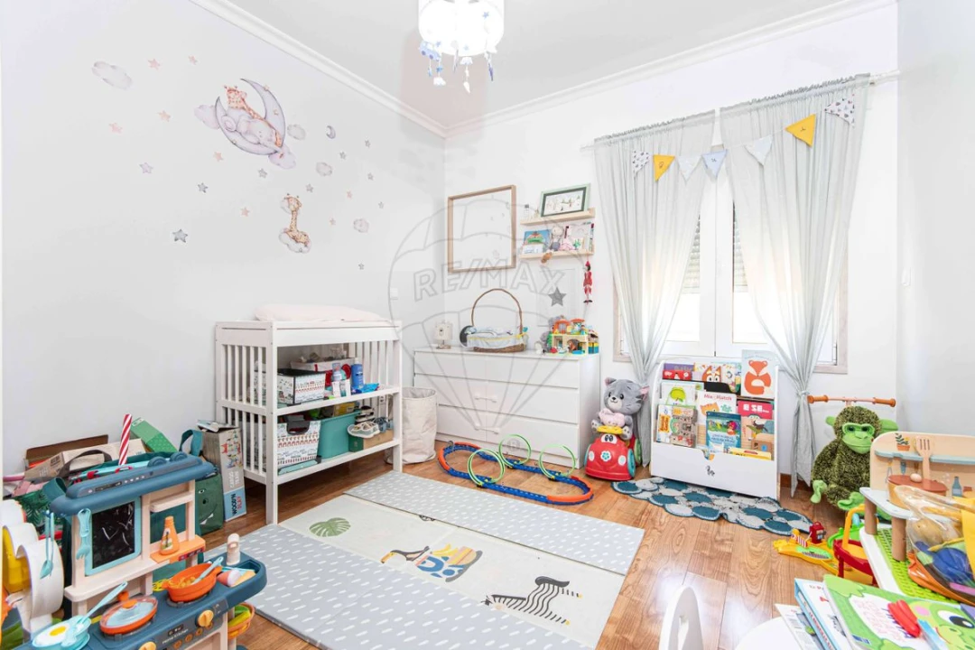 Apartamento T3 para Venda em Póvoa de Santa Iria e Forte da Casa Foto 8