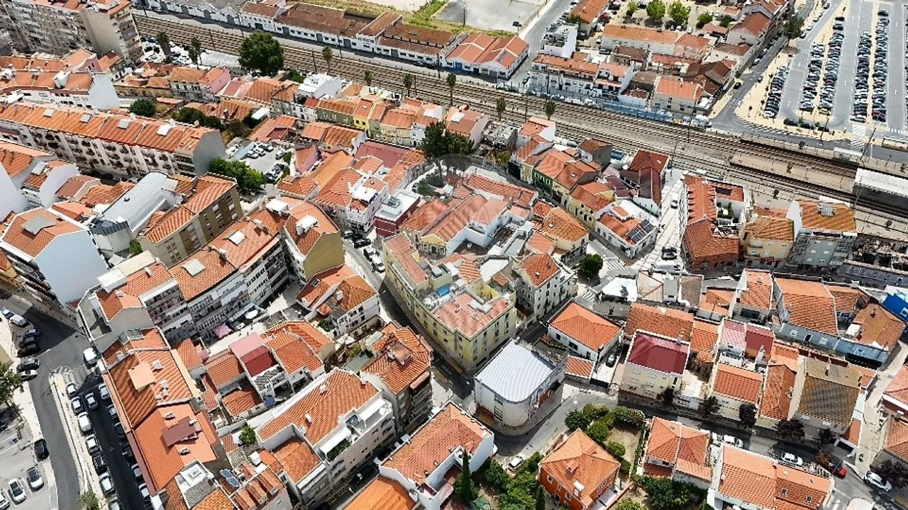 Apartamento T3 para Venda em Póvoa de Santa Iria e Forte da Casa Foto 34