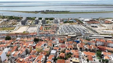 Apartamento T3 para Venda em Póvoa de Santa Iria e Forte da Casa