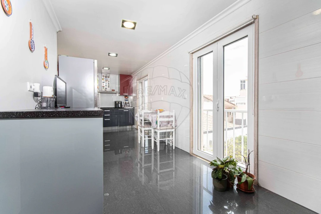 Apartamento T3 para Venda em Póvoa de Santa Iria e Forte da Casa Foto 21