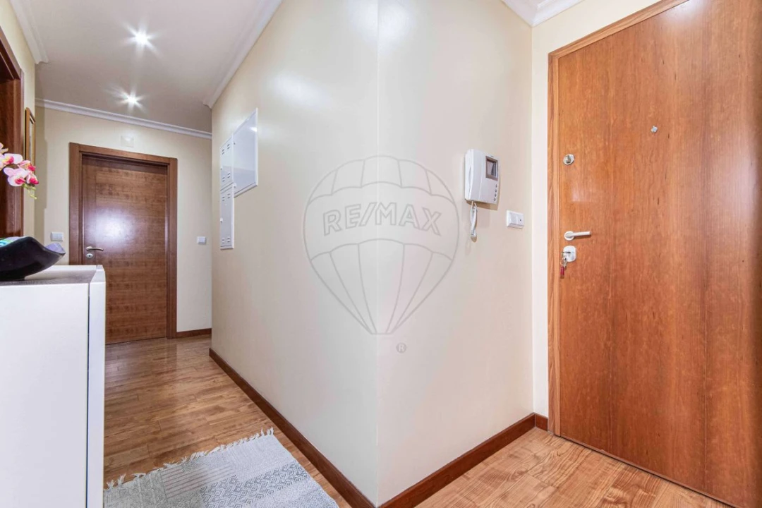 Apartamento T3 para Venda em Póvoa de Santa Iria e Forte da Casa Foto 16