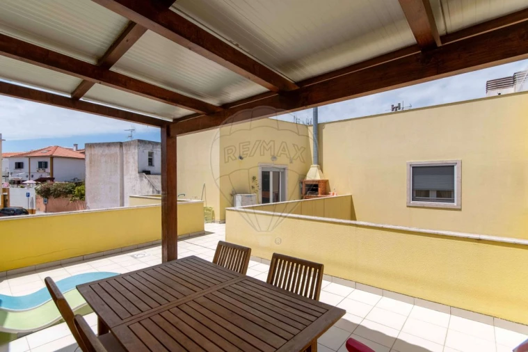 Apartamento T3 para Venda em Póvoa de Santa Iria e Forte da Casa Foto 6