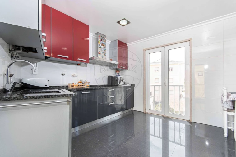 Apartamento T3 para Venda em Póvoa de Santa Iria e Forte da Casa Foto 24