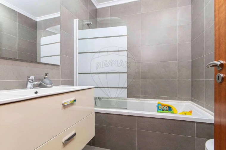 Apartamento T3 para Venda em Póvoa de Santa Iria e Forte da Casa Foto 12