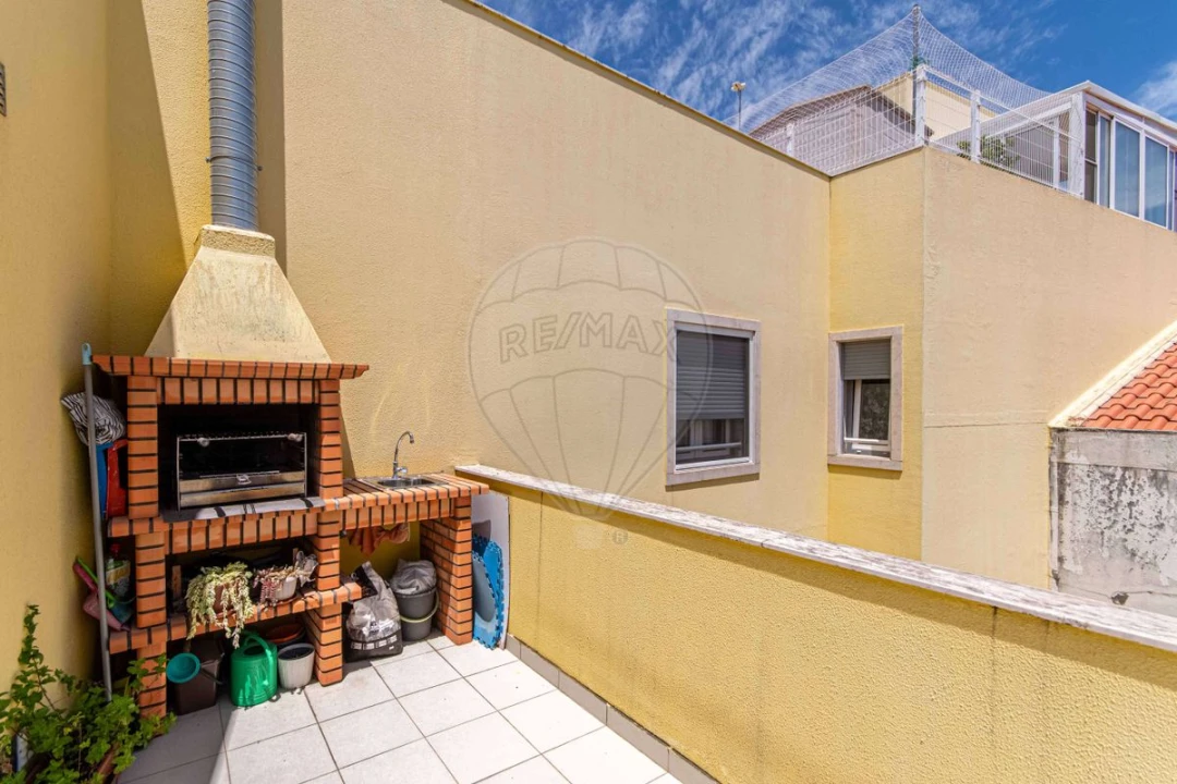 Apartamento T3 para Venda em Póvoa de Santa Iria e Forte da Casa Foto 7