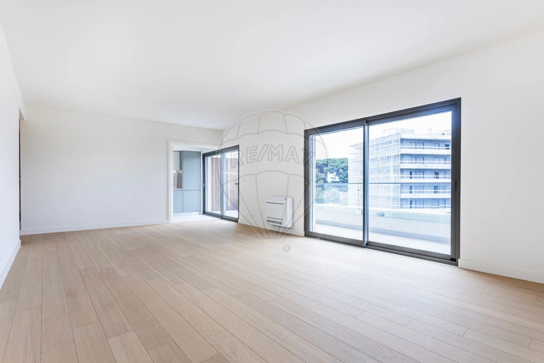 Apartamento T3 para Venda em Seixal, Arrentela e Aldeia de Paio Pires Foto 9