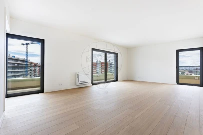 Apartamento T3 para Venda em Seixal, Arrentela e Aldeia de Paio Pires