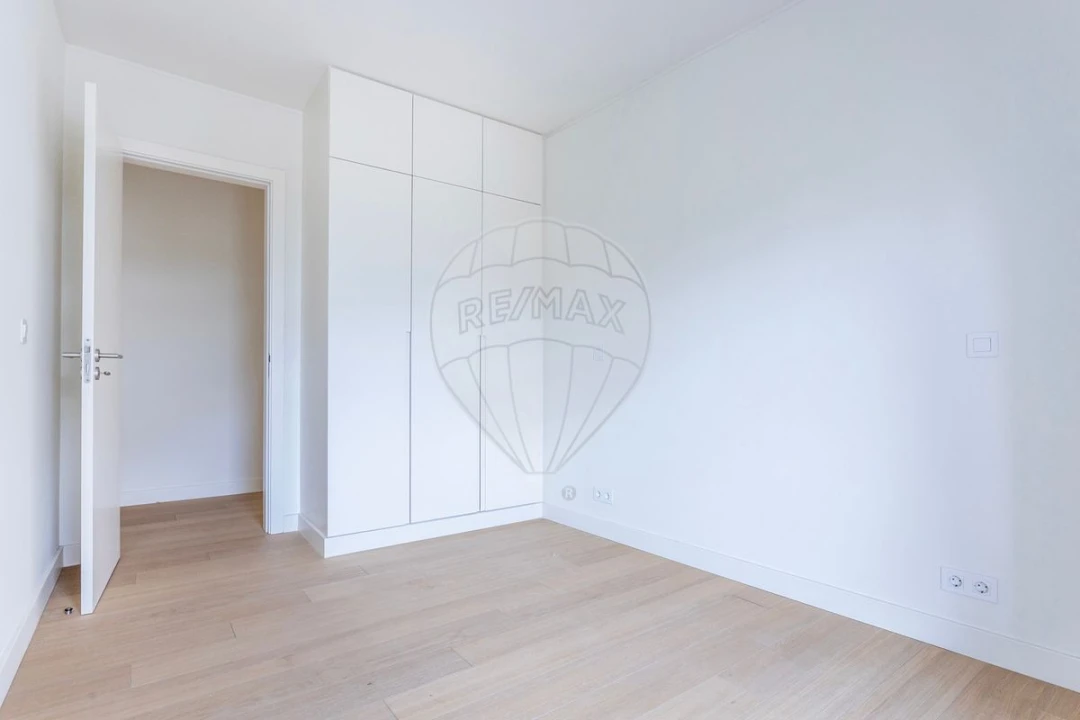 Apartamento T3 para Venda em Seixal, Arrentela e Aldeia de Paio Pires Foto 24