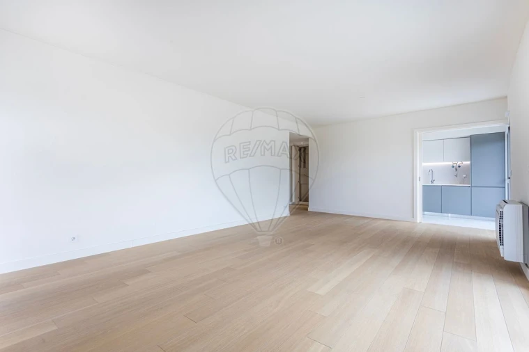 Apartamento T3 para Venda em Seixal, Arrentela e Aldeia de Paio Pires Foto 10