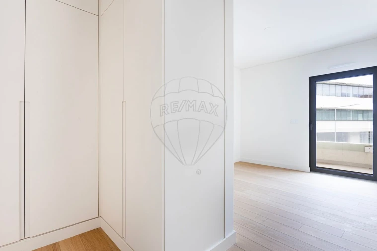 Apartamento T3 para Venda em Seixal, Arrentela e Aldeia de Paio Pires Foto 17