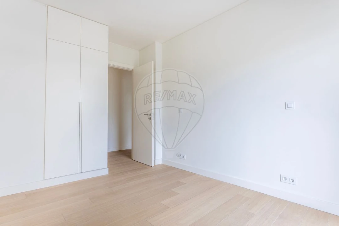 Apartamento T3 para Venda em Seixal, Arrentela e Aldeia de Paio Pires Foto 27