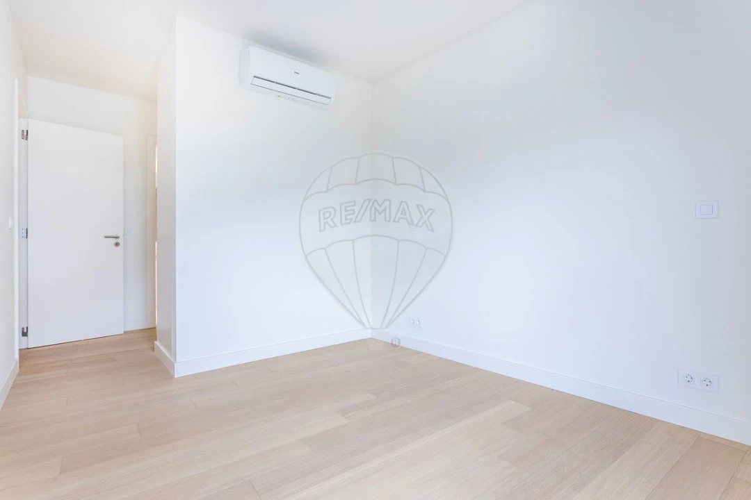 Apartamento T3 para Venda em Seixal, Arrentela e Aldeia de Paio Pires Foto 20