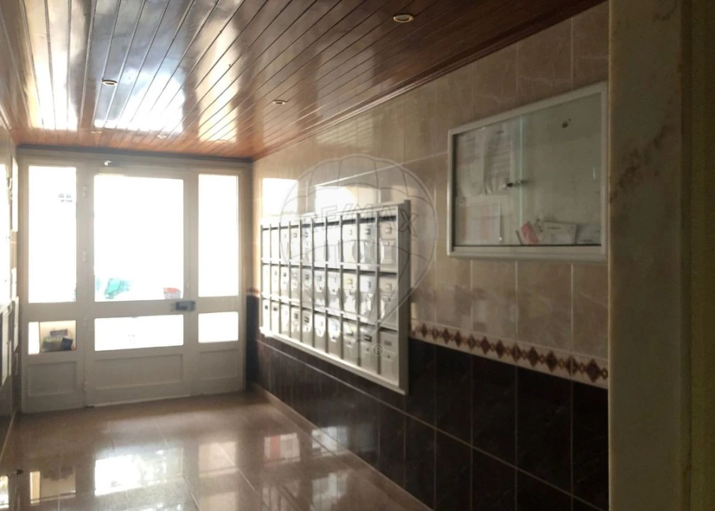 Apartamento T2 para Venda em Algueirão-Mem Martins Foto 4