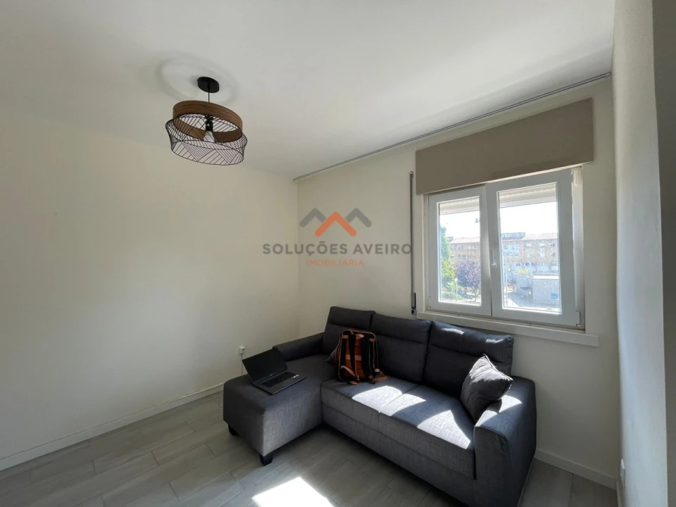 Apartamento T4 para Venda em Glória e Vera Cruz Foto 6