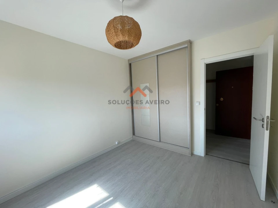 Apartamento T4 para Venda em Glória e Vera Cruz Foto 8